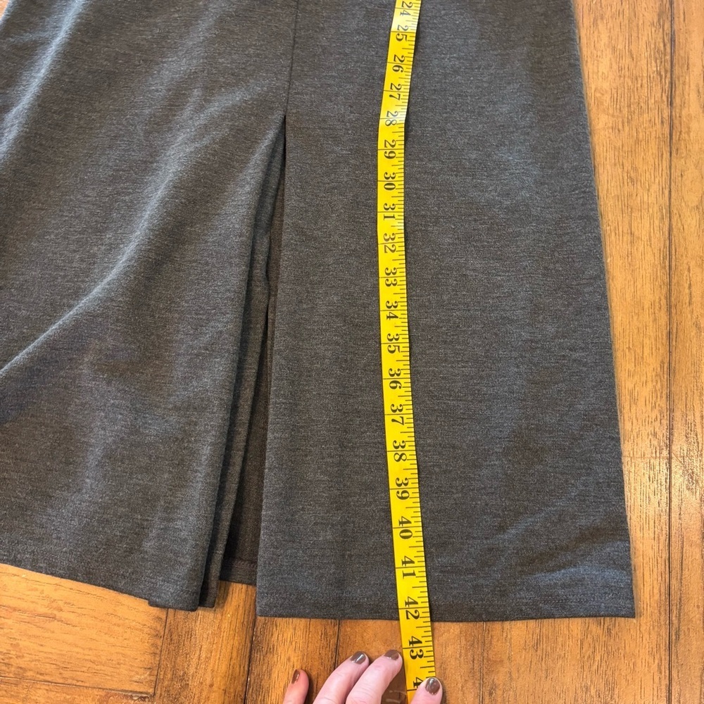 Ann Taylor Gray Knit Midi Dress, size 8, Work Casual Versatile Fall Minimalist - Picture 11 of 11